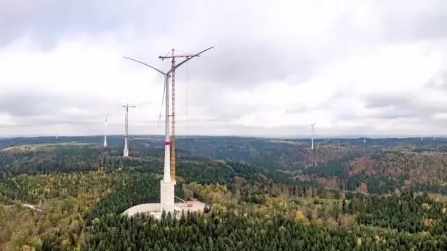 為風力發(fā)電機加上個水泥罐，就能媲美馬斯克的100兆瓦時超級電池?!