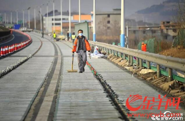 可移動充電可無人駕駛 “超級公路”離我們有多遠？