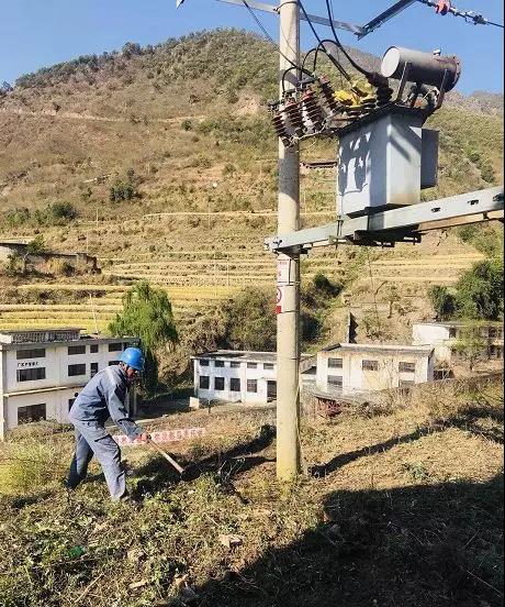 聽說最近輸電線路和鐵塔“火”啦！