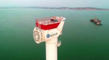 重磅！全球風(fēng)輪直徑最大抗臺風(fēng)型風(fēng)電機組成功吊裝！