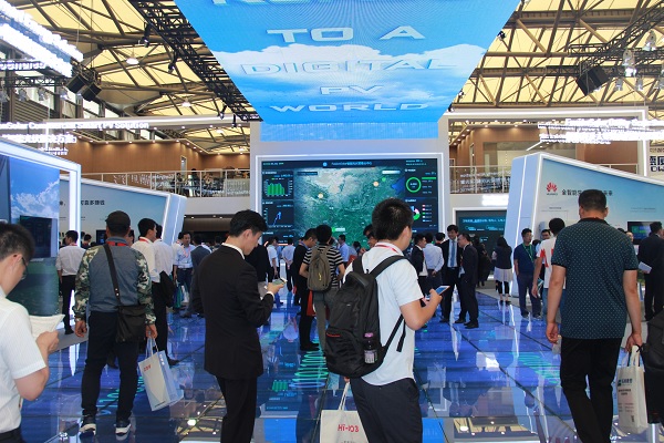 直擊SNEC2018：光伏新品哪家強？