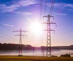 特高壓交流輸電：長(zhǎng)距離、大容量、低損耗、互聯(lián)互通