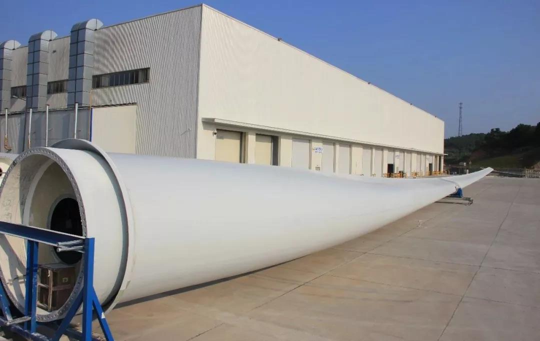72米長、LCOE最低！國內(nèi)首款海陸兩用風(fēng)電葉片成功下線