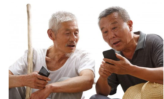 響應(yīng)總理號(hào)召，天天學(xué)農(nóng)用手機(jī)“新農(nóng)具”助力鄉(xiāng)村振興