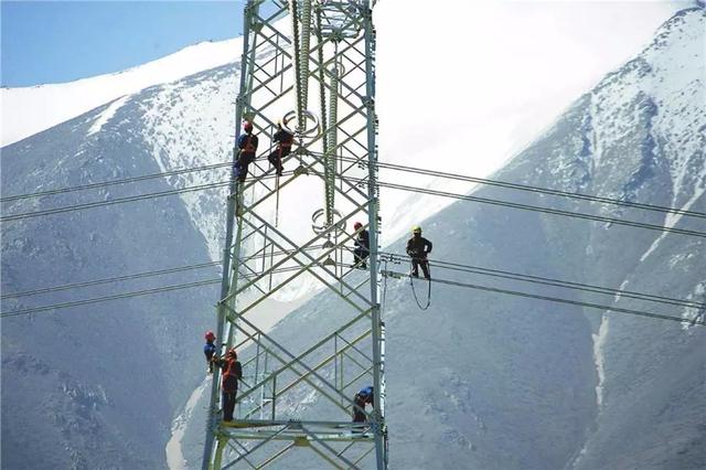 極限挑戰(zhàn)！這條“電力天路”正式投入運(yùn)營